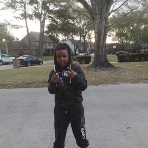 Meet your Posher, Gregory